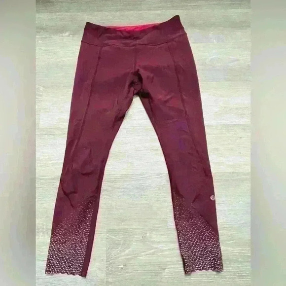 Lululemon Tight Stuff Tight~Wine Berry / Bon Bon ~ size 8 - Picture 7 of 15